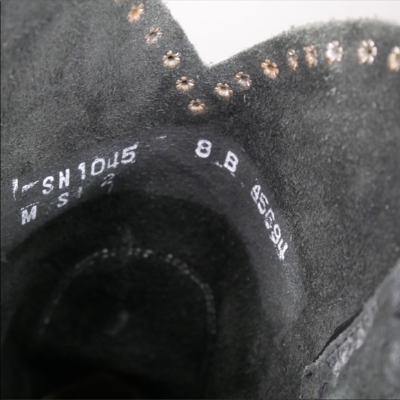 Distressed cowgirl boots - Picture 8 of 8